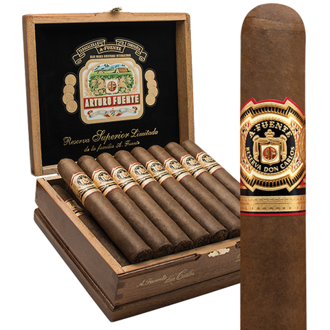 DON CARLOS (ARTURO FUENTE)